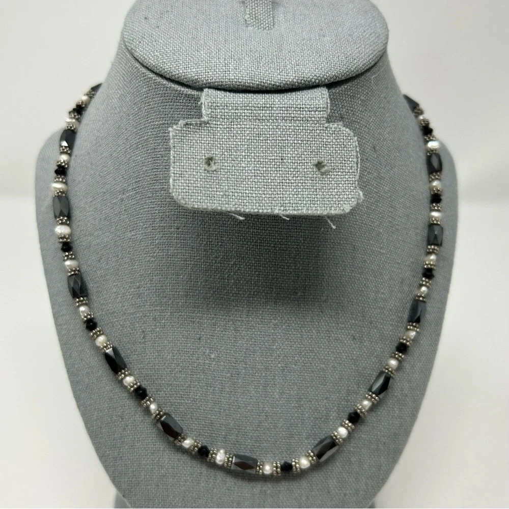 Faux Pearl and Black Beaded Magnetic Necklace 24 Inches Long